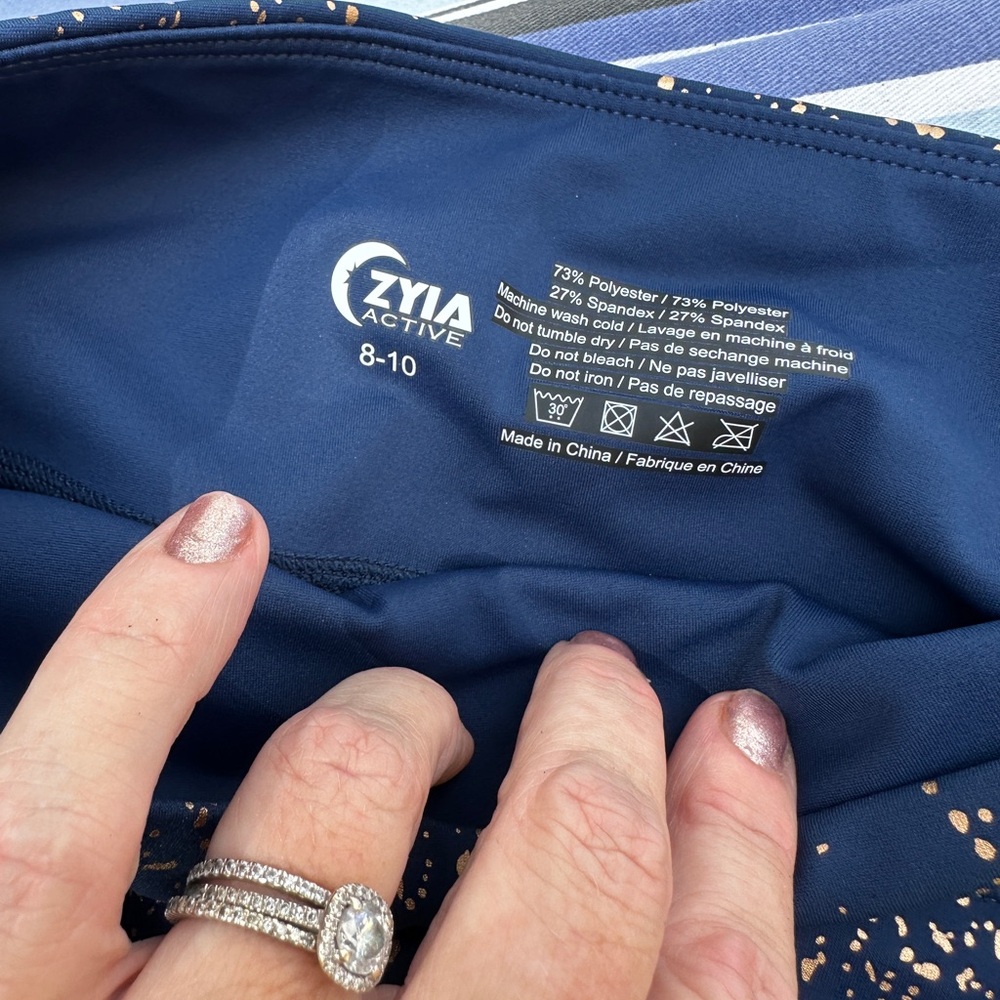 ZYIA Navy Stay Gold Light n Tight Hi-Rise 7/8 8-10 - Picture 4 of 5